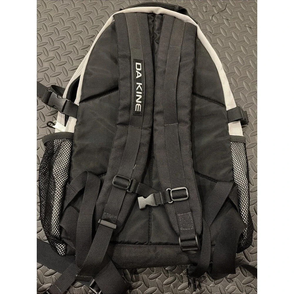 RARE DAKINE HELI PACK SKI SNOWBOARD GREY BLACK BACKPACK RUCK SACK HIKING